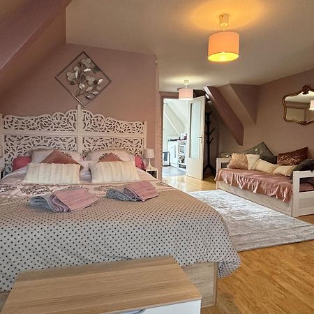 Le Grenier Studio De Charme Centre Historique Dinan Kültér fotó